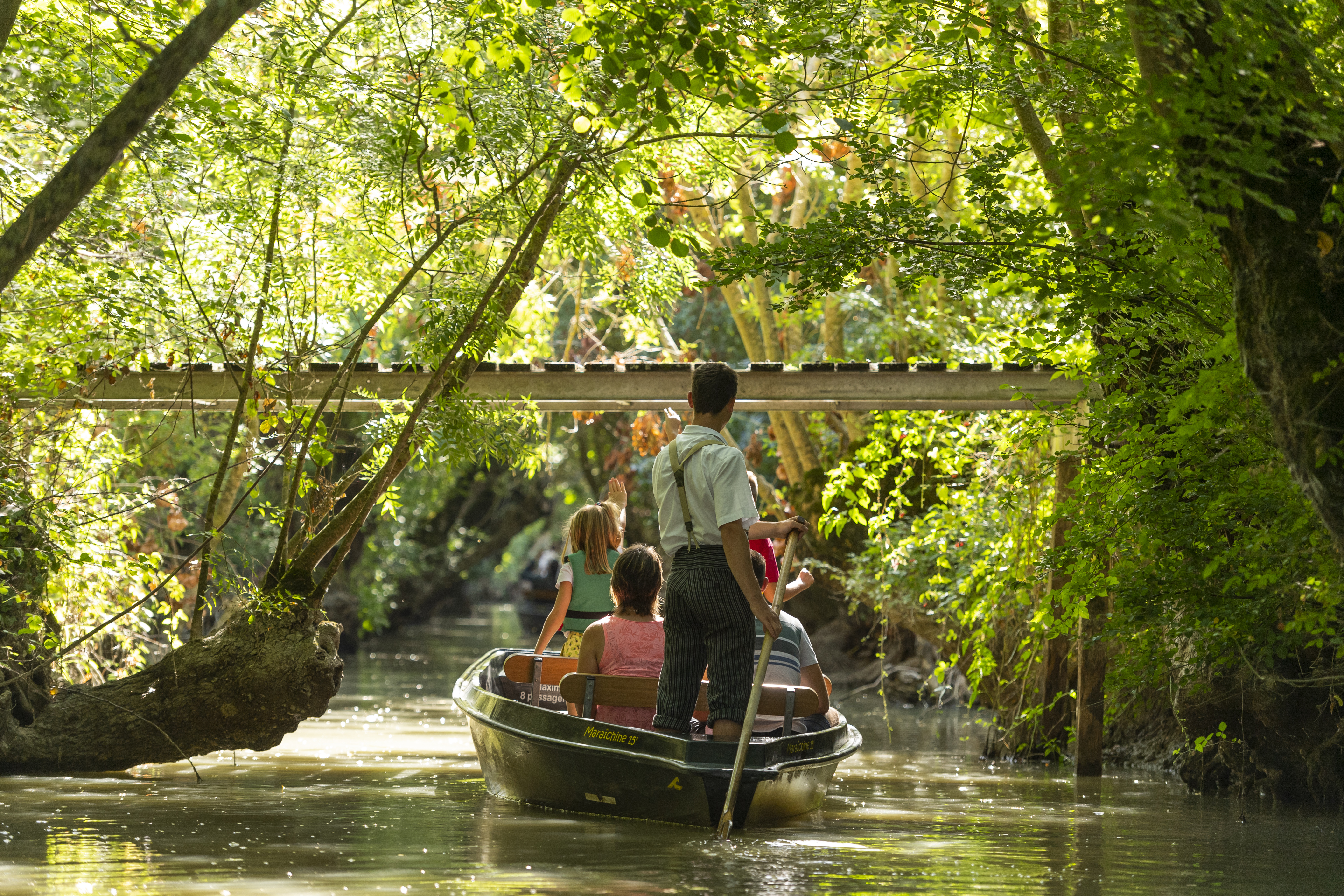 Le Marais Poitevin famille en barque