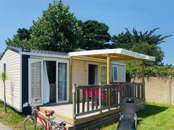 Staracaravan Belle Île VIP 26.10 m² 2 kamers  - terras overdekt terras