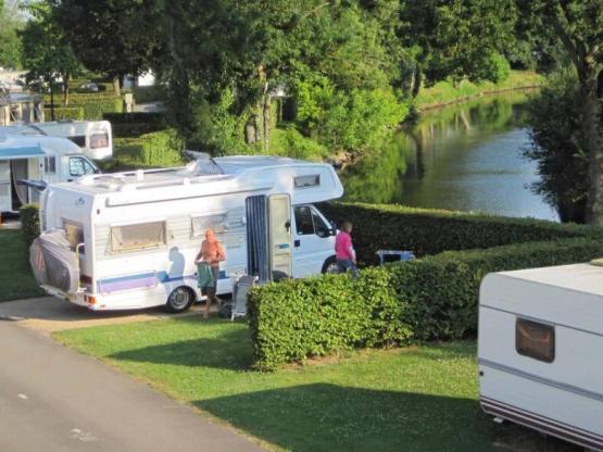 Standplaatspakket (1 voertuig / met elektriciteit)