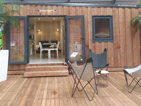 Surfershut 22m² (2 kamers) zonder sanitaire voorzieningen + terras