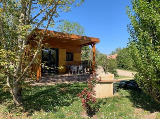 COTTAGE PREMIUM 2ch - clim - LV - TV - BBQ-Ménage*,draps,draps de bain - 35m2+terrasse couverte 12m2