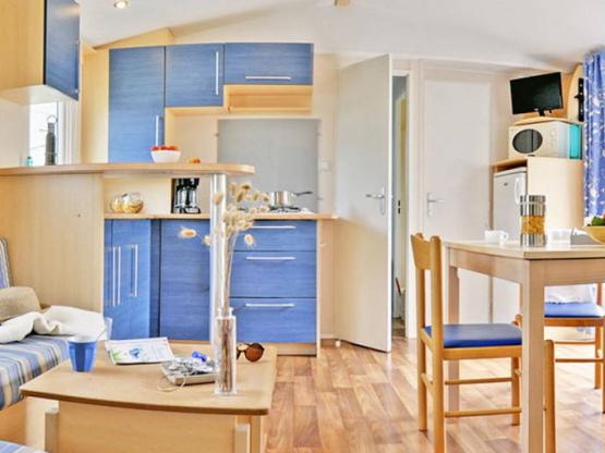 Stacaravan Confort 3 slaapkamers + TV + overdekt terras