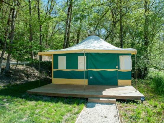 Bungalow tent Kiwi met sanitair