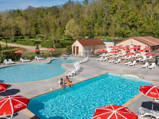 Crecy la Chapelle : STAR 3 slaapkamers - 1 badkamer - 1 TV - MET AIRCONDITIONING