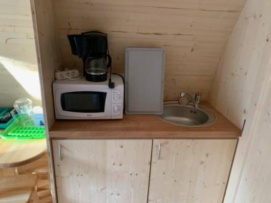 Natuur houten chalet (2 volwassenen + 2 kind)