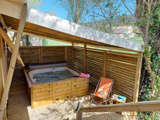 NATURA VIP Airconditioning 32 m² avec SPA