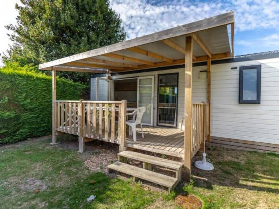 Comfort  stacaravan 2 slaapkamers met terras