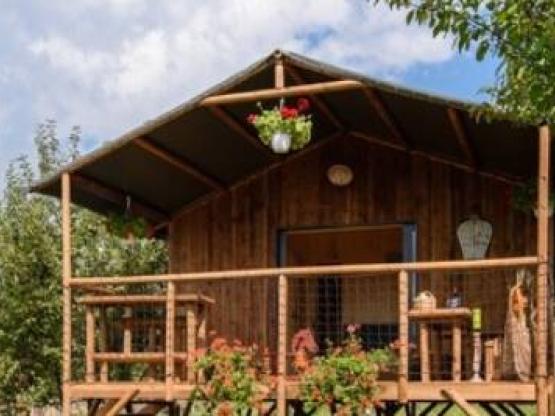 premie cottage (2022) rivierzijde, 2 slaapkamers, overdekt terras 5 pers