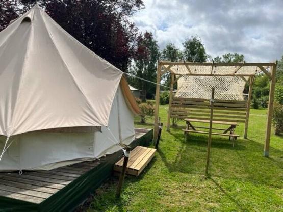 Scandinavische tent op palen  (2 tot 4 slaapplaatsen)