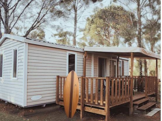 Stacaravan WELCOME 2 slaapkamers - 4 PERS 28m² - TV  : aankomst / vertrek op zondag