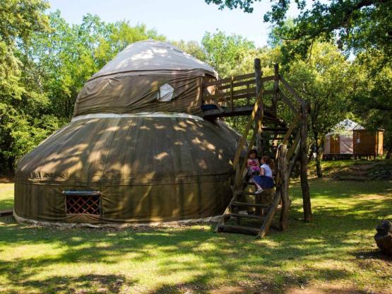 Trekkerstussenstop yurt - collectief sanitair