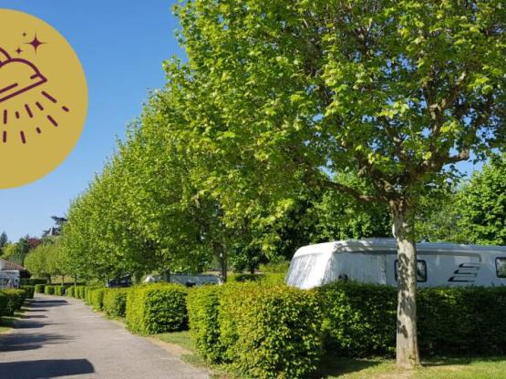 Comfortabele staanplaats met eigen badkamer