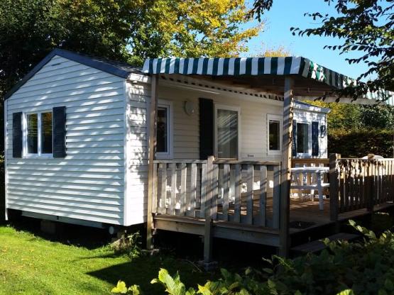 Stacaravan Confort 28m² - 2 slaapkamers - overdekt terras -
