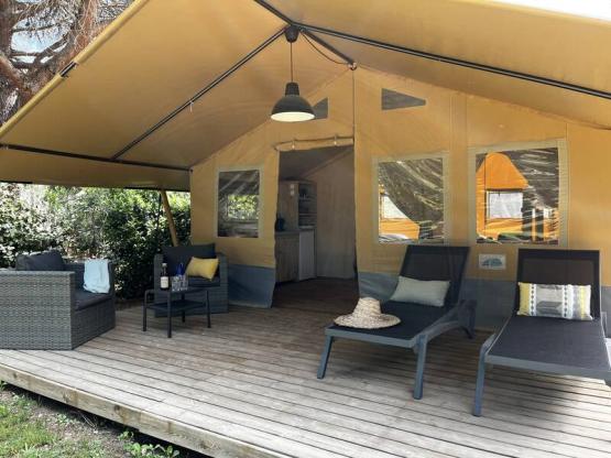 Safari Lodge 37 m2 (geen sanitair), 2 slaapkamers, overdekt terras