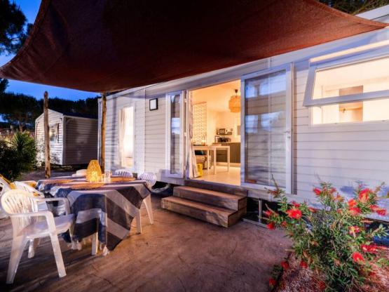 Stacaravan Privilège P2 slaapkamers - 2 badkamers TUIN