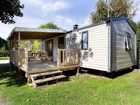 Stacaravan Confort Plus 2 slaapkamers - Half-schaduwrijk terras