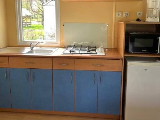 Stacaravan (2 slaapkamers) + overdekt terrass