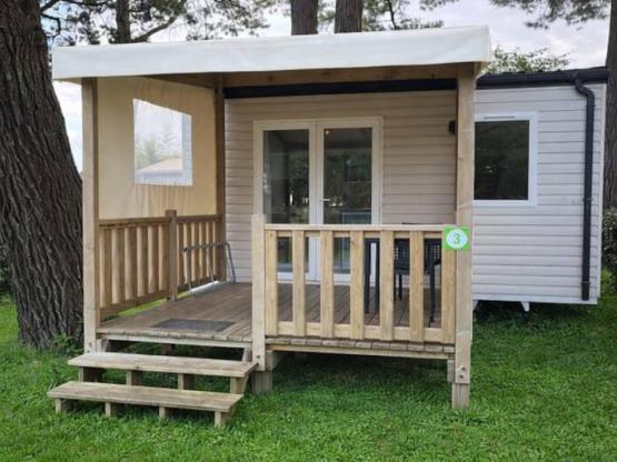 Stacaravan Classique - 20m²  - 1 slaapkamer - overdekt terras 9m²