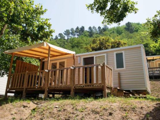 Stacaravan 30m² - Comfort - 2 Slaapkamers - Half overdekt terras - TV - Airconditioning