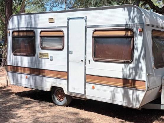 Caravane rétro (Gamme Essentielle) -