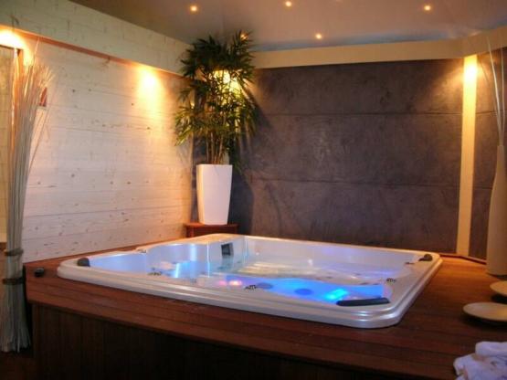 ONTSPANNENDE NACHT : 1 Natch + 1 Spa (1h) 2p + ontbijt