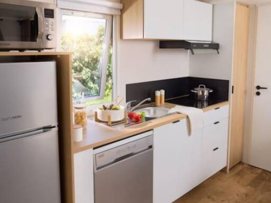 Mobil-Home Premium 6p met overdekt terras, 3 slaapkamers, airconditioning, vaatwasser, tv