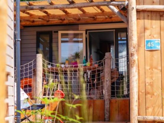 PREMIUM "Zanszijde" Stacaravan 3 slaapkamers 1 badkamer