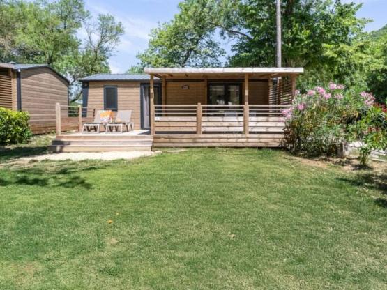 Stacaravan - 2 slaapkamers - airconditioning