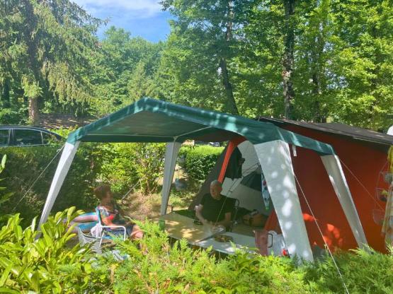 Standplaats Confort Large Tent/Van <6m (met elektriciteit)