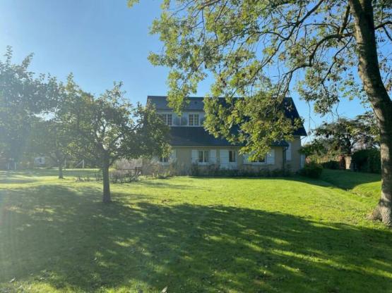 Huis - 7 Slapkamers - 1 Verdieping - 15 personen