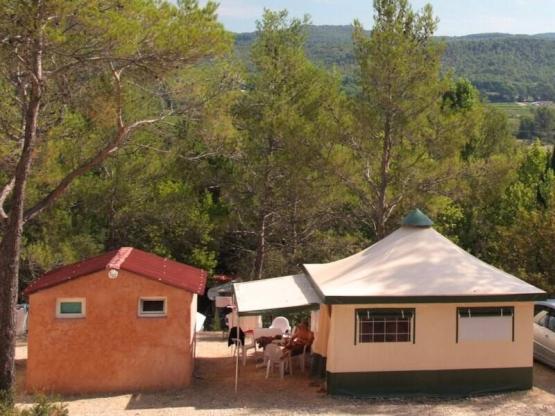 Bungalowtent Standard 20m² met sanitair
