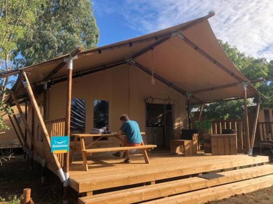 WOOD LODGE - met sanitaire voorzieningen