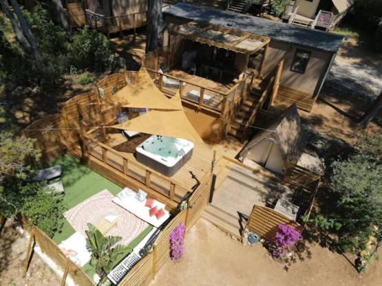 NIEUW  2024 Cottage CÔTÉ JARDIN (6/8P) PRESTIGE 3HAB. 2BAN + TIPI 2 bedden