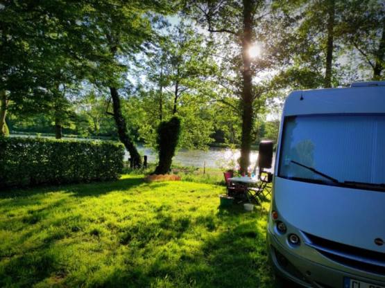 Great Comfort Package (minimum 130 m², 1 tent, caravan or motorhome / 1 car / electricity 10A)