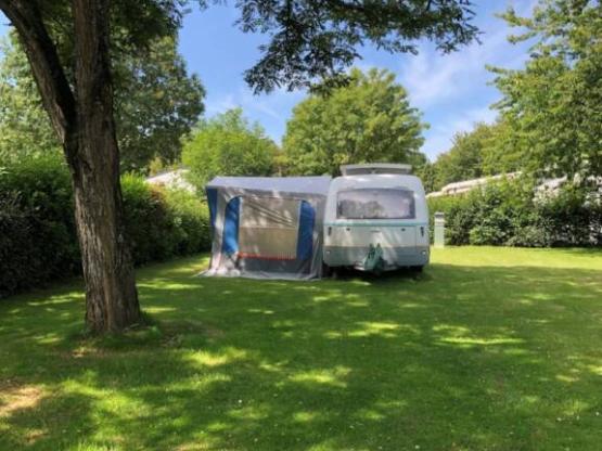 Pakket: Van  of caravan Eriba + elektriciteit