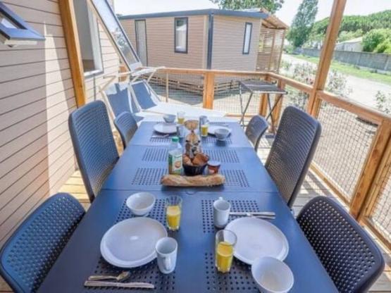 Ultimate Stacaravan Modèle PLUS - 47 m² - 3 slaapkamers - Terraslounge