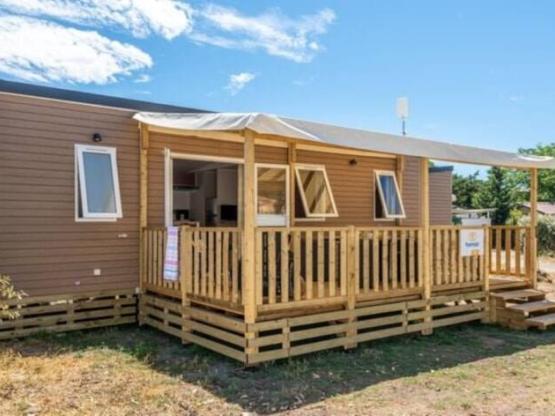 Stacaravan  Premium - 35 m² - 3 slaapkamers - Verhoogd terras