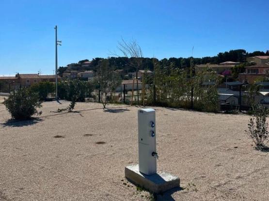 Grand Confort XL Emplacement Tente/Van/Caravane/Camping-Car