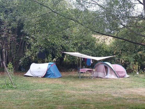 TENTPLAATS: staanplaats met tent
