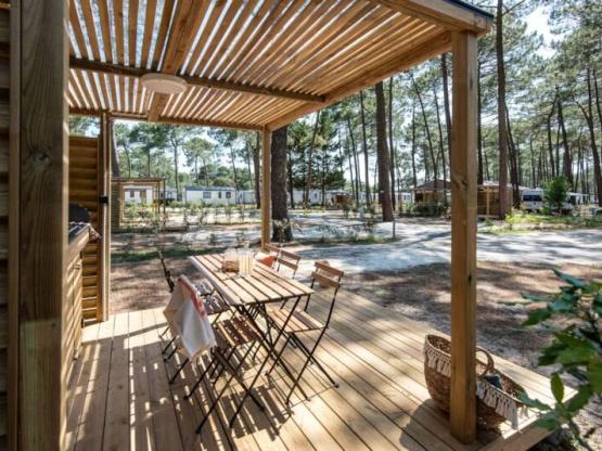 SIGNATURE Staanplaats met uitgerust terras / M