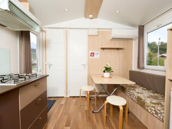 2-bedroom air-conditioned mobile home (minimum 4 nights)