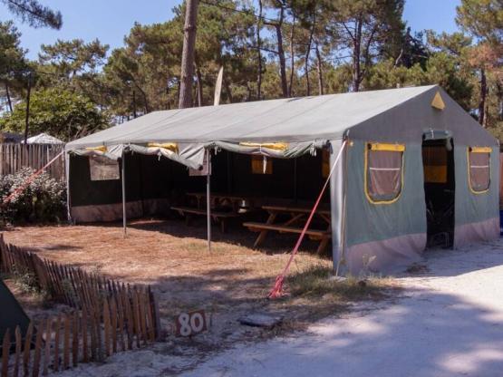 Gedeelde staanplaats 2 fietsen/Voetganger + tent