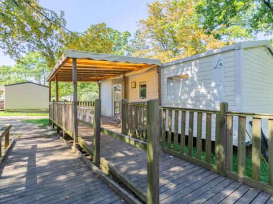 Klassieke stacaravan met 2 slaapkamers MIVA