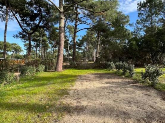 Standplaats gestabiliseerde : auto + elektriciteit (Zware voertuigen voorbehouden)