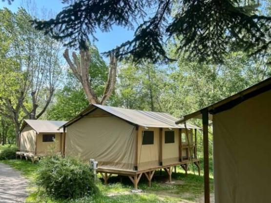 Lodge Kenya Evasion Confort 34m² - 2 kamers 2/5 personen (met badkamer) + terras