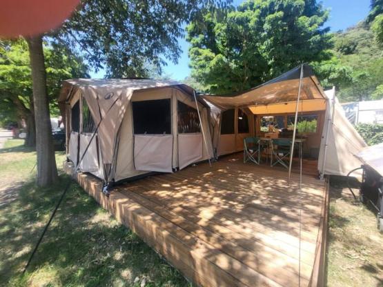 Volledig uitgeruste tent – Groot model "Klaar om te kamperen" 2025