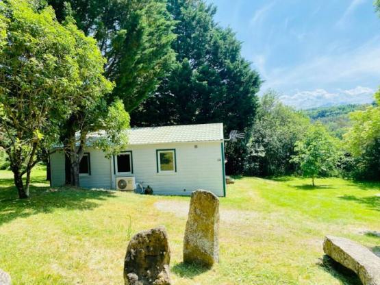 Chalet Douglas Premium 32m2 climatisé - 2 chambres + Terrasse couverte 15m2 5/6 personnes