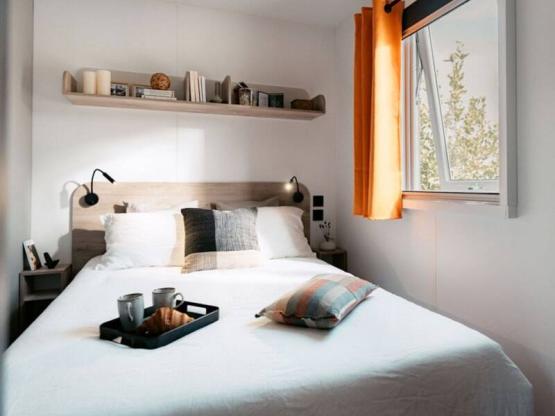 SELENIA DUO  - 2 Pers + bébé - 1 chambre - Draps et serviettes inclus - Mobil-home ensoleillé