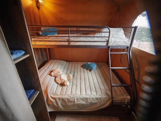 Tent KENYA Confort 34m² (2ch 5 pers) zonder sanitair