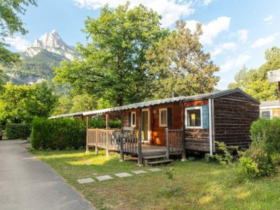 Stacaravan Standaard 27m² (2bed-4p) + TV + Terras - 7N